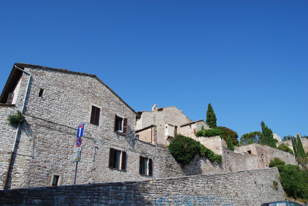 Albergo La Rocca Assisi Exterior foto