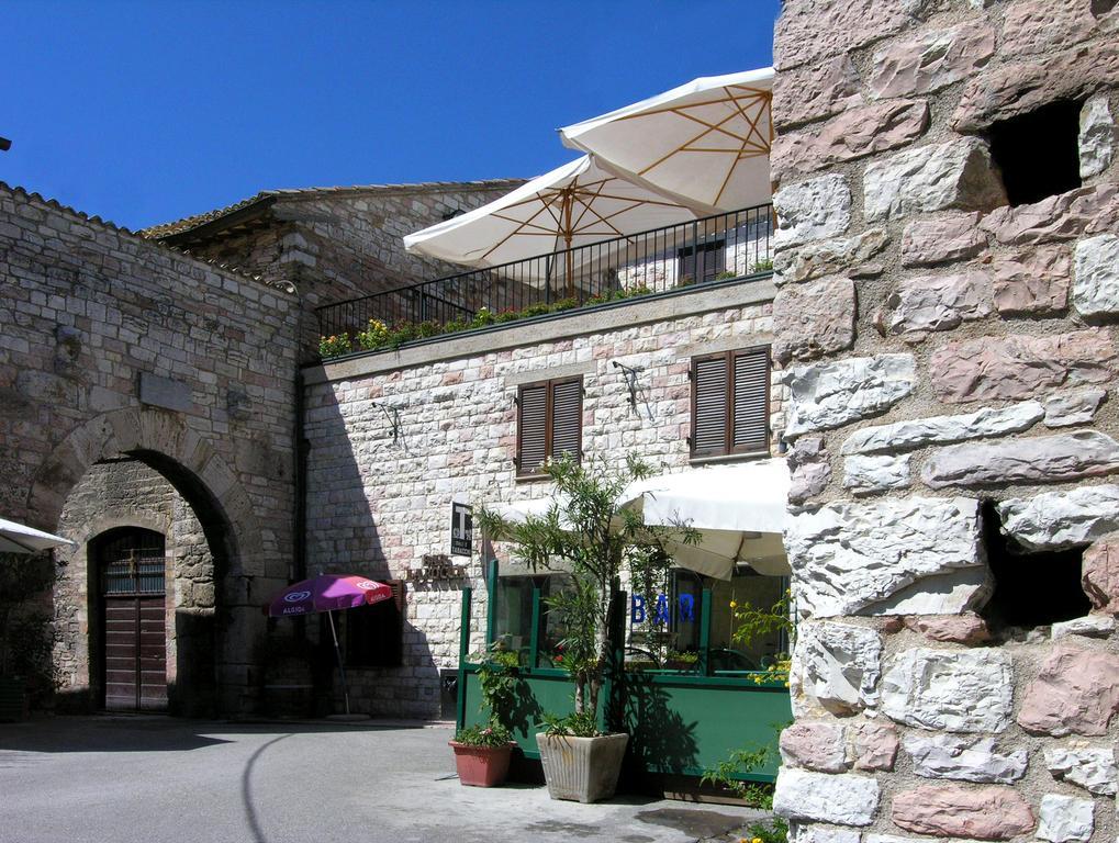 Albergo La Rocca Assisi Exterior foto